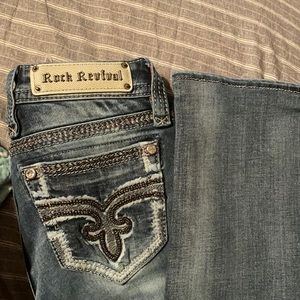 Novela J Straight Stretch Jean